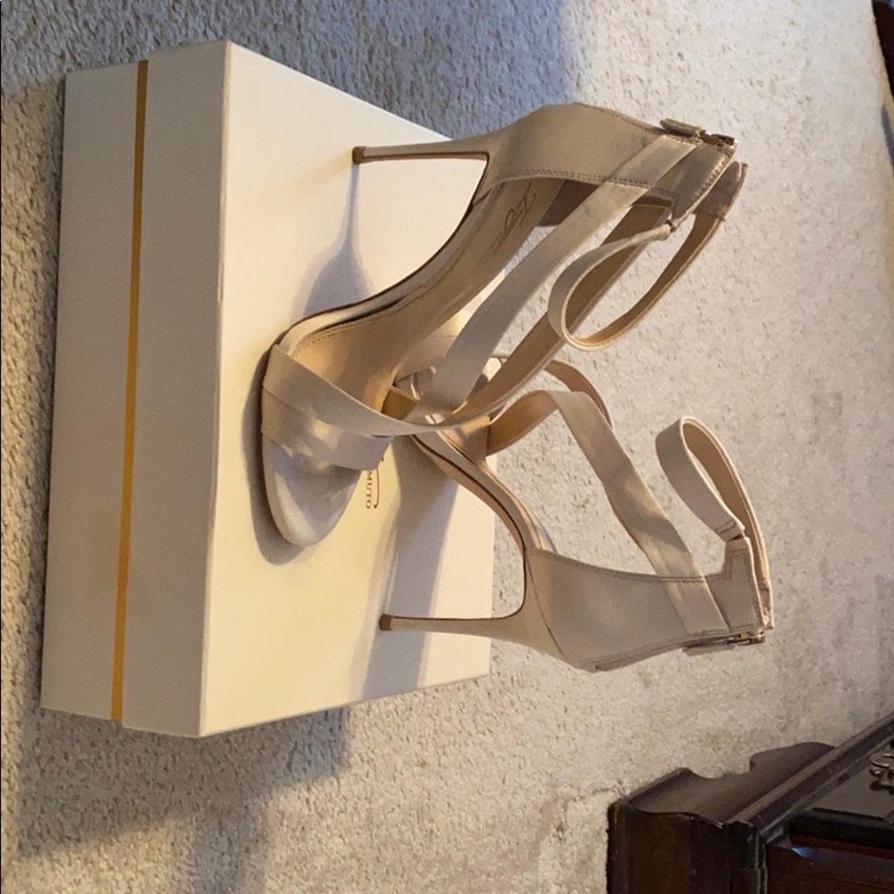 Imagine Vince Canute “Devin” Sandal